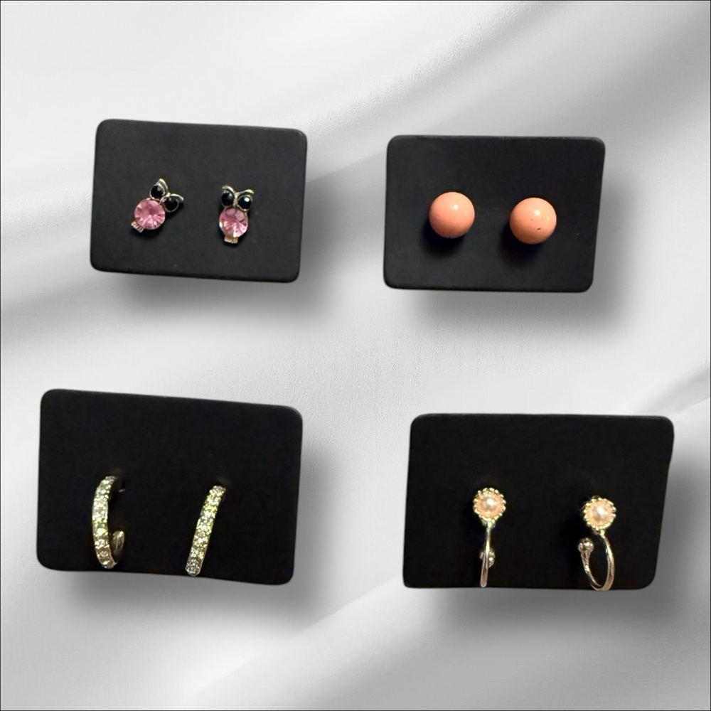 Assorted earrings